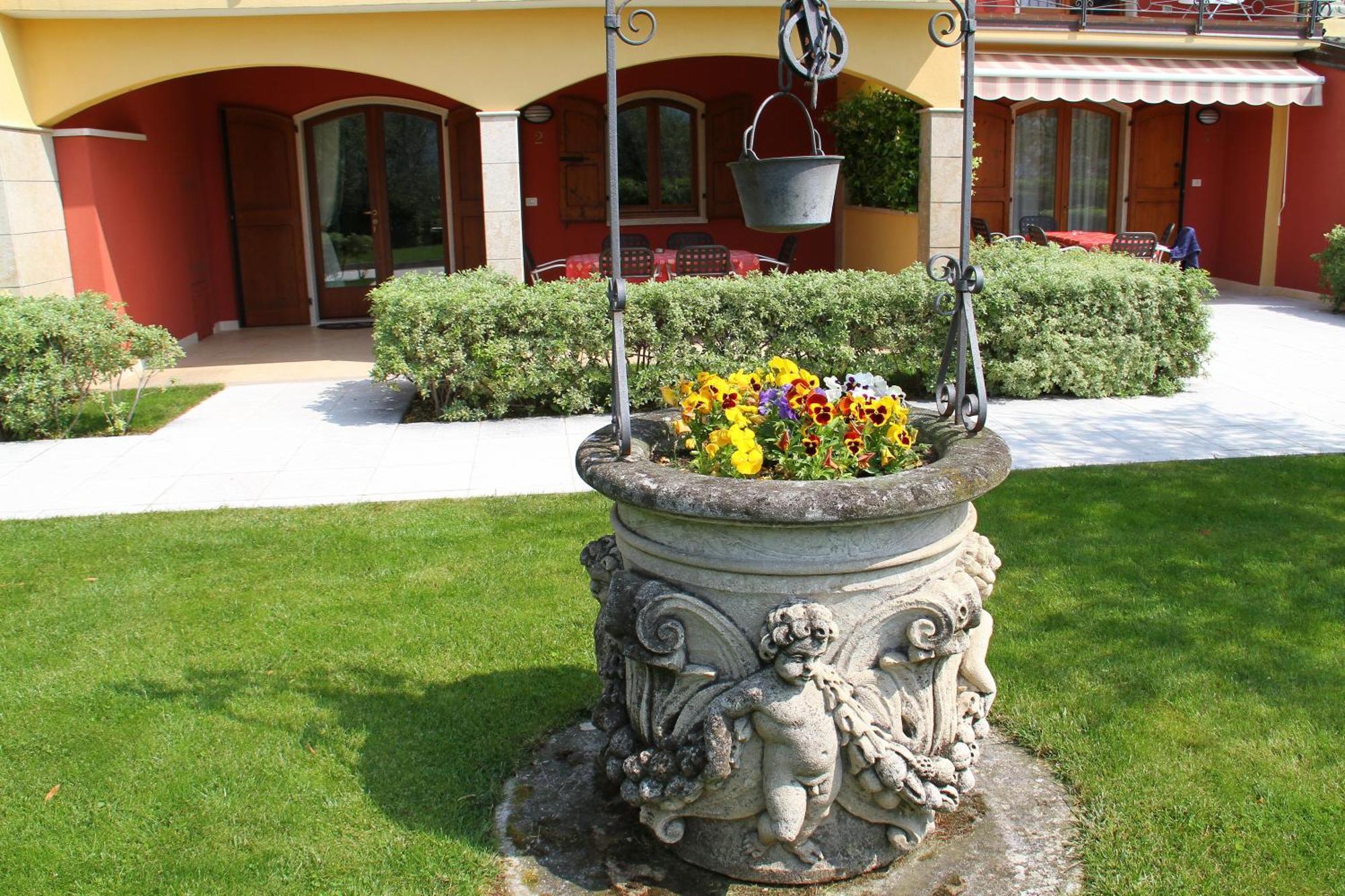 Villa Due Leoni - Residence Brenzone sul Garda Esterno foto