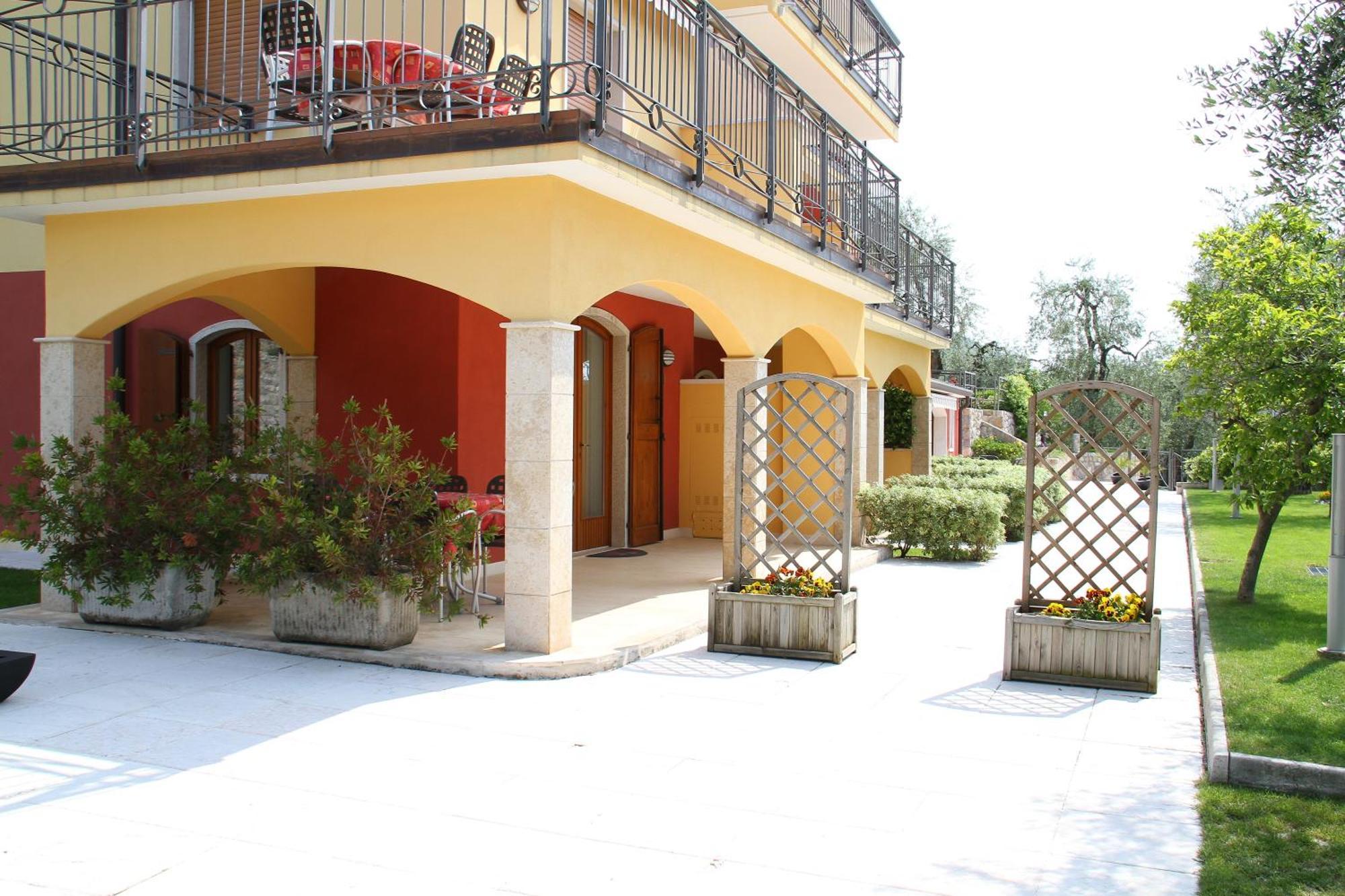 Villa Due Leoni - Residence Brenzone sul Garda Esterno foto