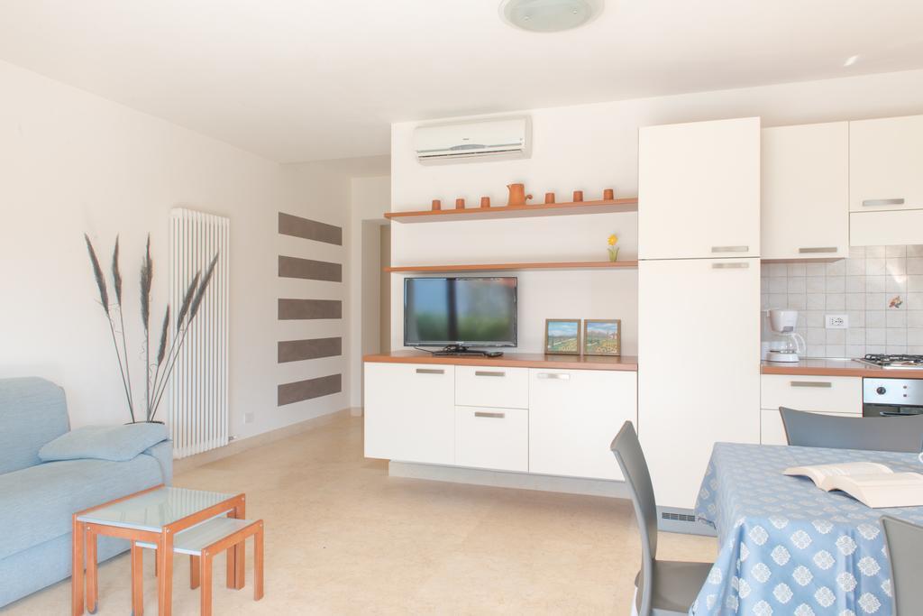 Villa Due Leoni - Residence Brenzone sul Garda Esterno foto